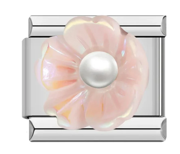 Flor rosa claro 3D con perla