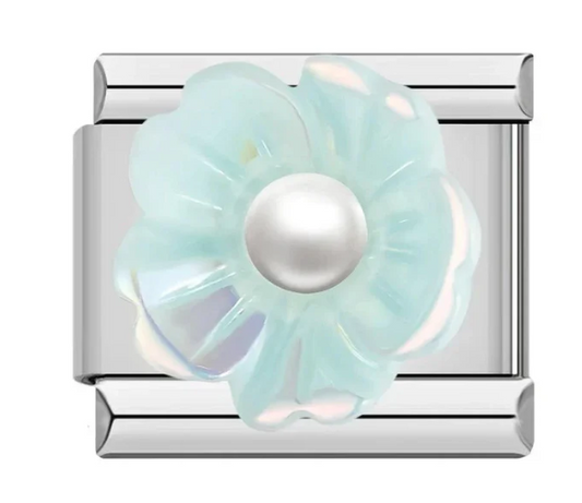 Flor turquesa 3D con perla