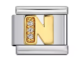 Letra N dorada con piedras sobre charm plateado